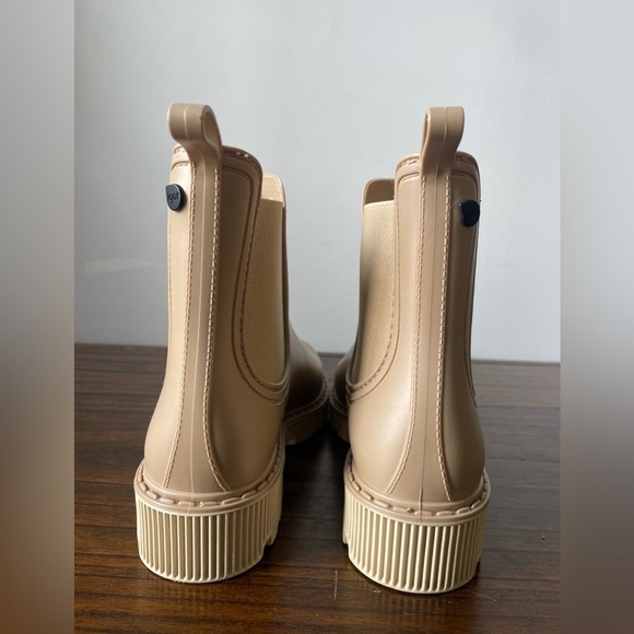 NWOT Igor, euro 39 or US 8.5, tan wheat color pull-on rubber rain ankle boot - Picture 4 of 10